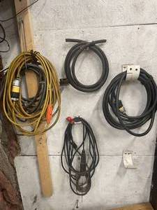 lot 165 image: Lot of Assorted Extension and Power Cords