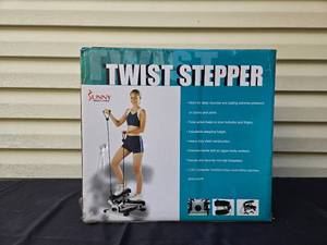 lot 421 image: Sunny Health & Fitness Twist Stepper