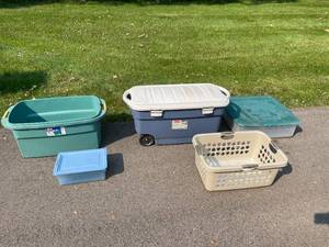 lot 470 image: Lot of Assorted Storage Totes and Bins