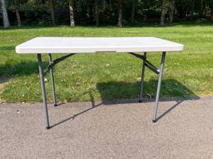 lot 471 image: Folding Plastic Table with Metal Legs - 4