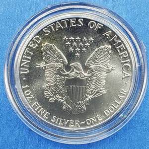 lot 41 image: 1989 American Silver Eagle in Airtite