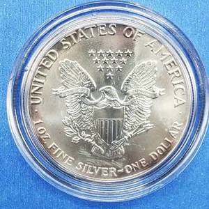lot 43 image: 1991 American Silver Eagle in Airtite