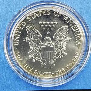 lot 45 image: 1993 American Silver Eagle in Airtite
