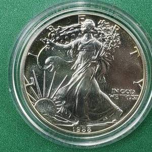 lot 116 image: 1988 American Silver Eagle in OGP