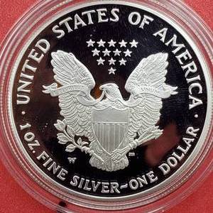 lot 121 image: 2005-W American Silver Eagle PROOF in Airtite