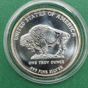 lot 210 image: 2013 .999 Silver Round 1 toz in Airtite
