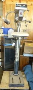 lot 4 image: Delta Shopmaster 16 inch drill press 34hp