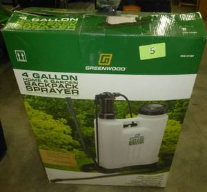 lot 5 image: 4 gallon backpack sprayer