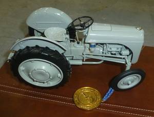 lot 19 image: Precision model Ford 9N