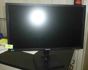 lot 21 image: Samsung 27 inch monitor S27E450