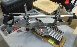 lot 35 image: Craftsman miter box