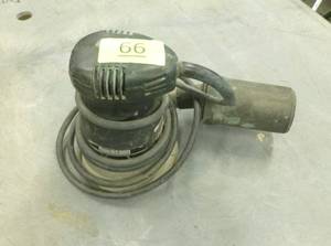 lot 66 image: Porter Cable sander