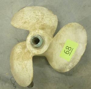 lot 68 image: Boat prop