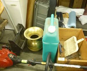 lot 79 image: Dust pan, spittoon, watergas can, wood box with paint rollers