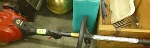 lot 81 image: Craftsman weed trimmer - string and blade