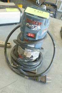 lot 110 image: Bosch Colt router