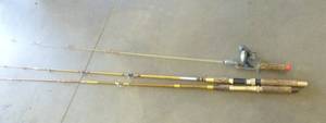 lot 124 image: 3 fishing poles