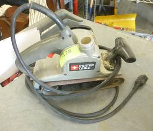 lot 128 image: Porter Cable 3x21 belt sander
