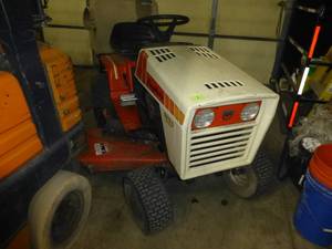 lot 141 image: Simplicity riding lawn mower 5212.5 hydrostatic