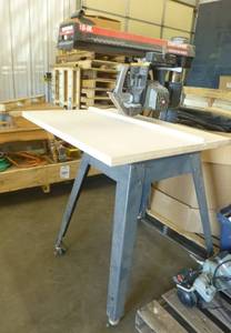 lot 146 image: Craftsman 10 inch contractor table saw
