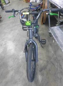 lot 156 image: Kids bike