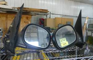 lot 159 image: Heated Mirrors for a 1998-2003 Lincoln Navigator