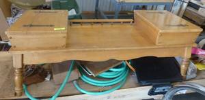 lot 206 image: Table with storage