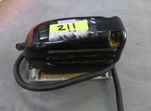 lot 211 image: small sander