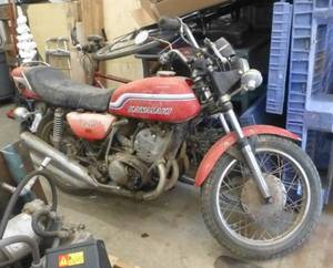 lot 219 image: Kawasaki 350 motorcycle for parts No Title