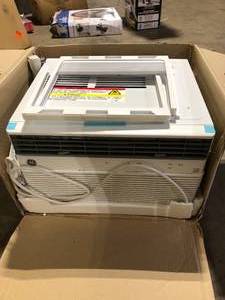 lot 19 image: GE 8,000 BTU 115-Volt Smart Window Air Conditioner for 350 Sq. Ft. in White with Wi-Fi and Remote   Customer Returns See Pictures