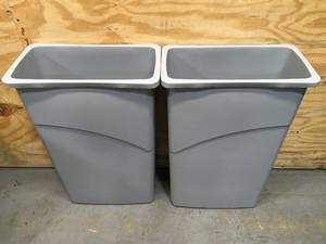 lot 83 image: Lot of 2 - Gray garbage cans