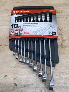 lot 35 image: Crescent 10 Piece SAE Combination Wrench Set
