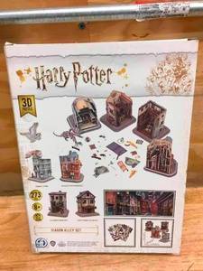 lot 108 image: Harry Potter Diagon Alley 3D Puzzle