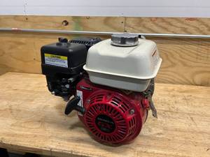 lot 129 image: HONDA GX Series Horizontal OHV Engine, 163cc, 34in. x 2 716in. Shaft, Model# GX160UT2QX2