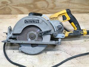 lot 155 image: DeWalt 7-14 in. Wormdrive Corded Circular Saw Model # DWS535