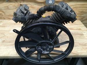 lot 178 image: Compressor Pump Model # XC002500AV