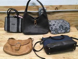 lot 198 image: Lot of 5 - Purses Of Different Brands
