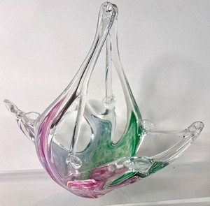 lot 12 image: Colored Art Glass Sculptured Basket