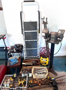 lot 185 image: Garage Tools & Miscellaneous Lot