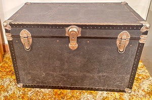 lot 107 image: Large Black Antique Steamer Trunk