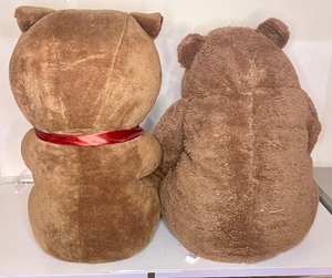 lot 113 image: Two Large Vintage Stuffed Bears