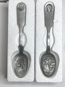 lot 63 image: The Official Bicentennial Collection and Franklin Mint Love Spoons Pewter Spoons