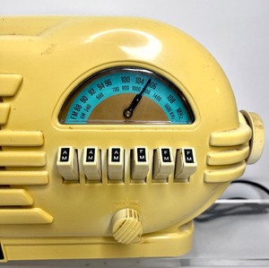 lot 116 image: Vintage Crosley Radio Collectors Limited Edition