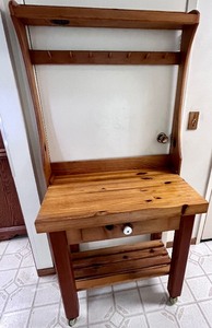 lot 122 image: Wooden Bakers Rack