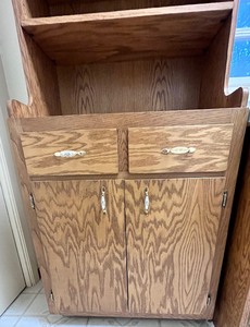 lot 123 image: Kitchen Storage CupboardShelf
