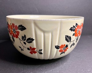 lot 59 image: Hall Red Poppy 9 Mixing Bowl