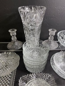 lot 138 image: Beautiful Assortment of Crystal Glassware