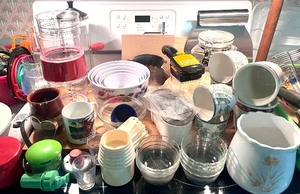 lot 130 image: Assortment of Kitchen Utensils, Dishes & More