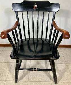 lot 5 image: Washington & Lee Captains Solid Maple Chair with University Motto, Makers brand on bottom #1