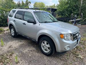 lot 3 image: 2010 Ford Escape XLT 4x4